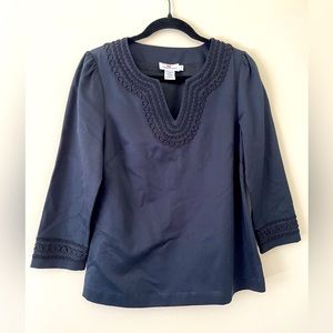 Vineyard Vines Detailed V-Neck Blouse